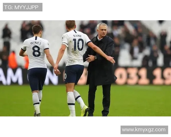 足球明星收入背后的秘密与市场价值分析探讨